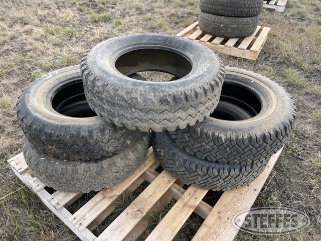 (5) 15" tires